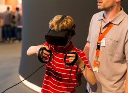 6.-Spaß-mit-der-VR-Brille